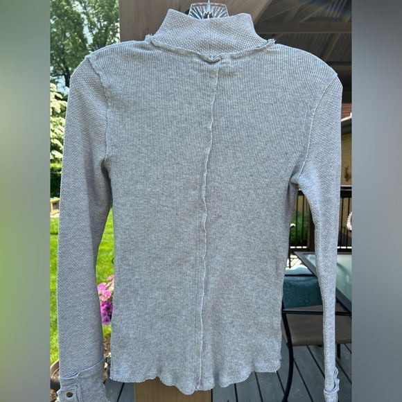 We The Free | Killers Turtle Neck | Form Fitting | Button Detail | Gray | Size S - Picture 2 of 5